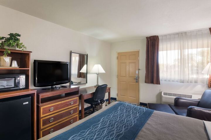 Room 42 of 59