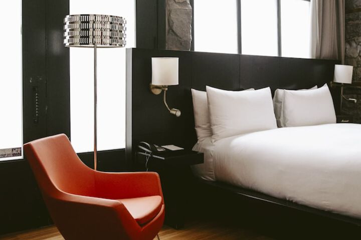 Room 27 of 45