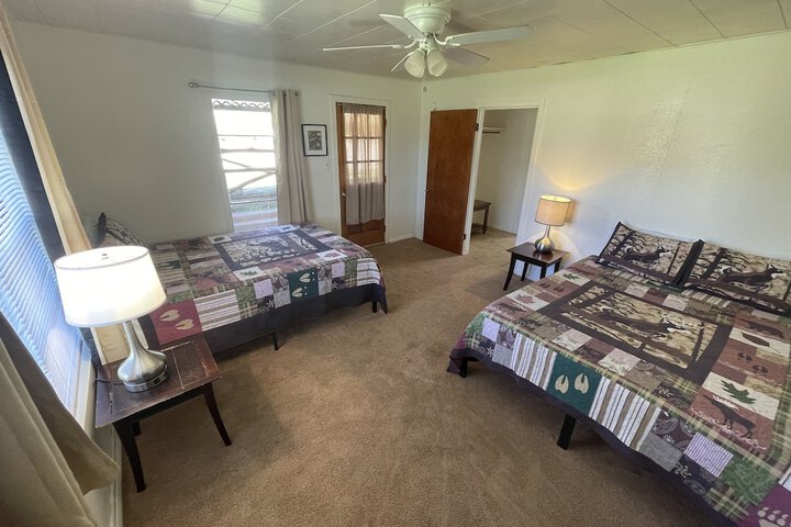 Room 153 of 213
