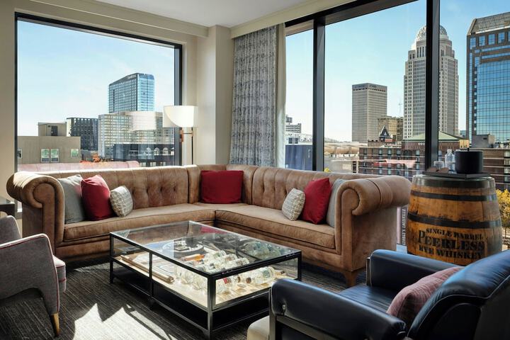Hotel Distil Autograph Collection