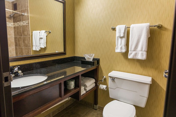 Clarion Hotel Convention Center
