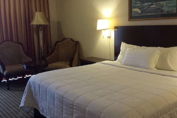 Room 18 of 32