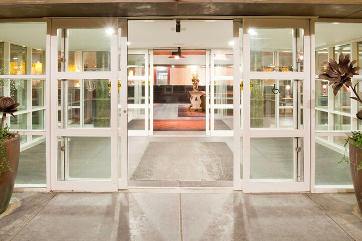 Hotel 15 of 107