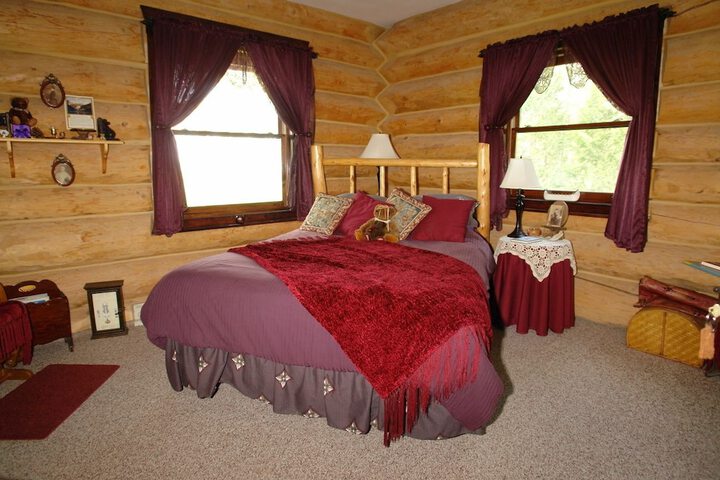 Room 7 of 16