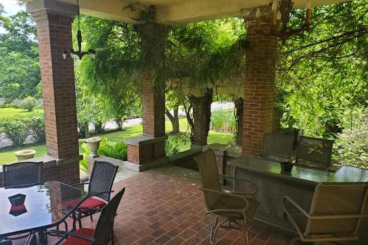 Cook Mansion Bed and Breakfast