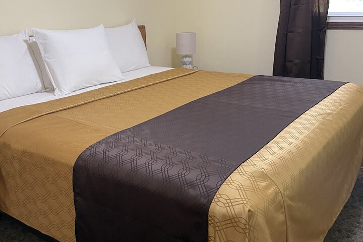 Room 128 of 443