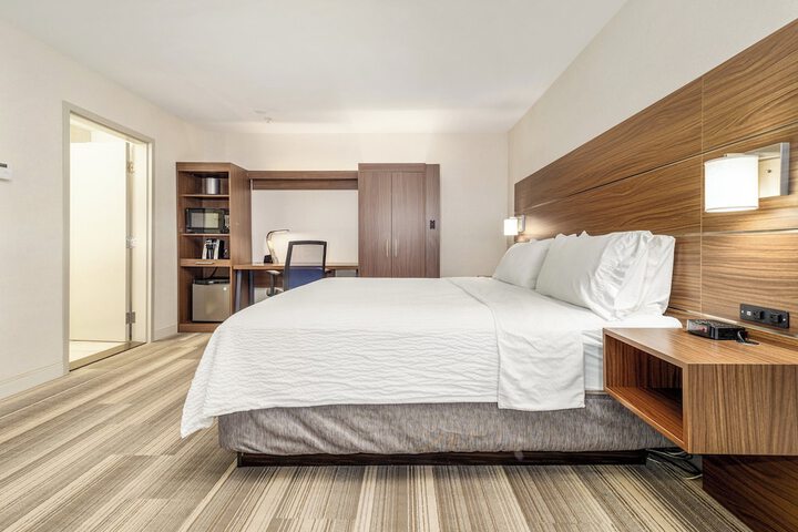 Room 309 of 348