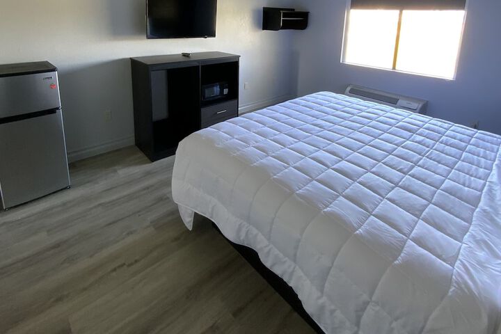 Room 12 of 15