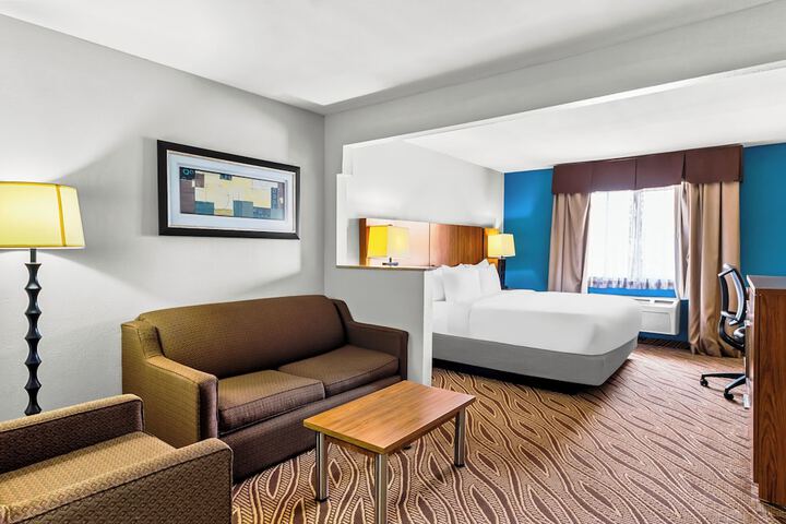 Room 28 of 40