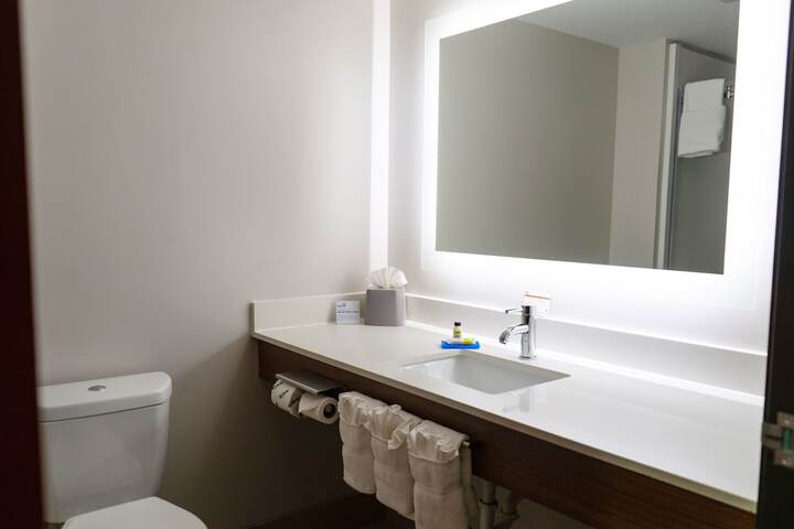 Room 43 of 58