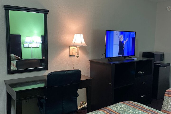 Room 12 of 17