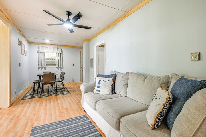 Lakefront Cabin w / Fire Pit Dock, & Boat Rental