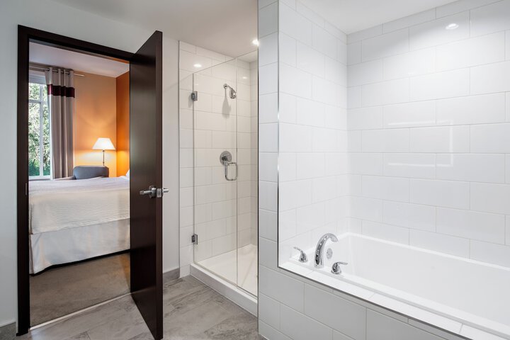 Four Points by Sheraton Grande Prairie