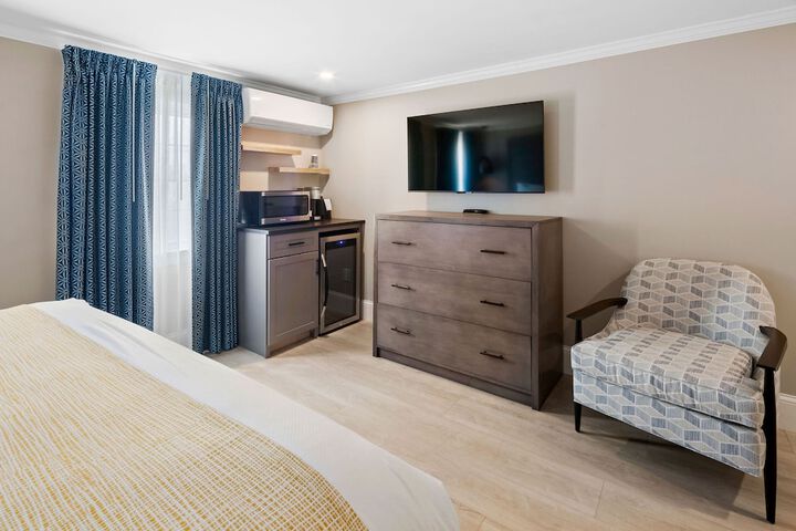 Room 14 of 37