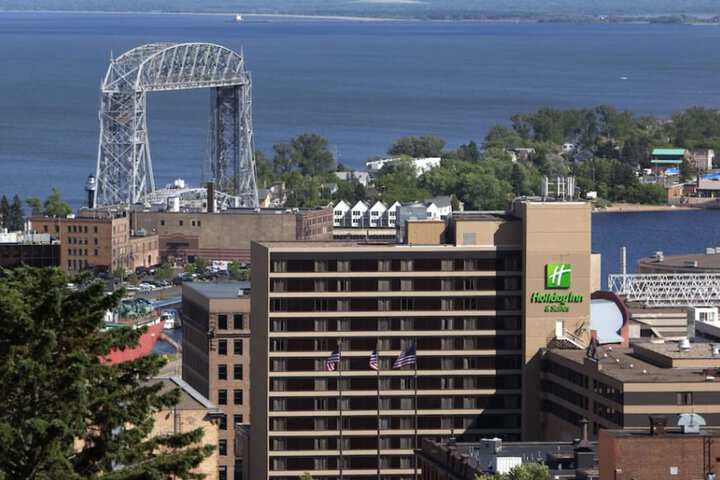 Holiday Inn & Suites Duluth Downtown by IHG