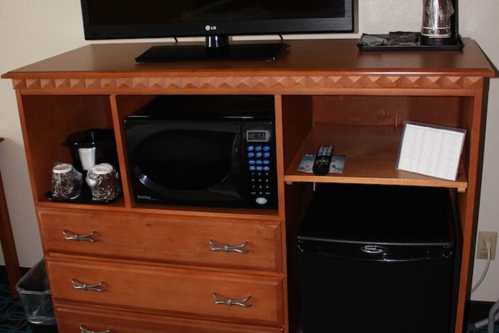 Room 33 of 104