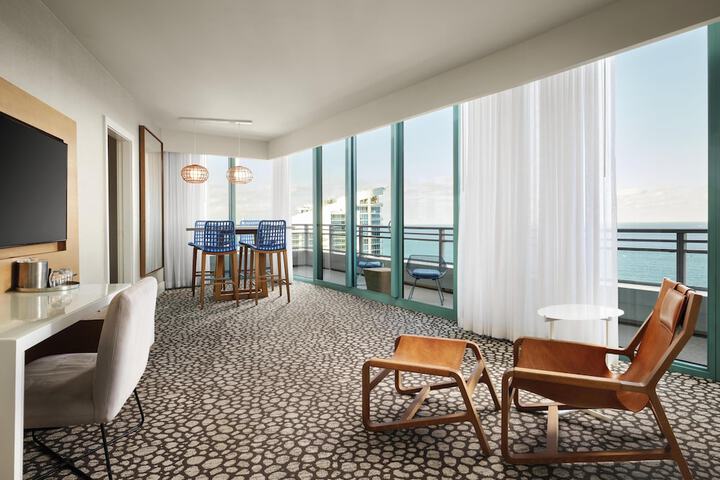 Signia by Hilton Diplomat Beach Resort