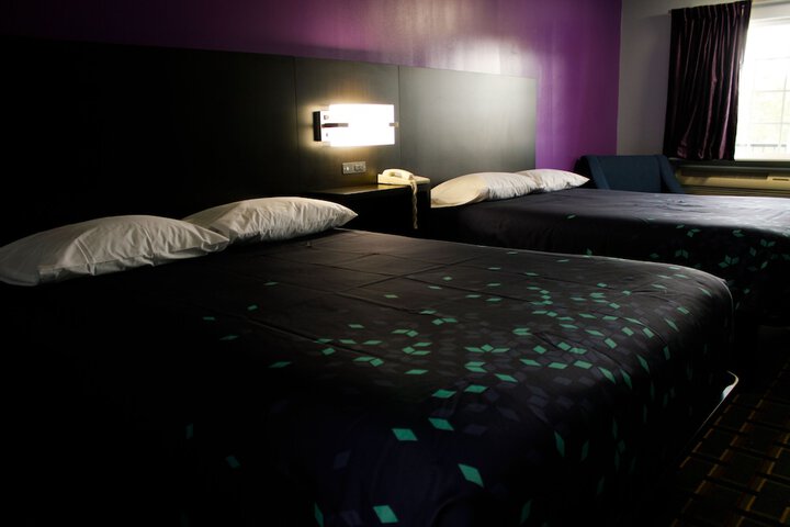 Room 13 of 30