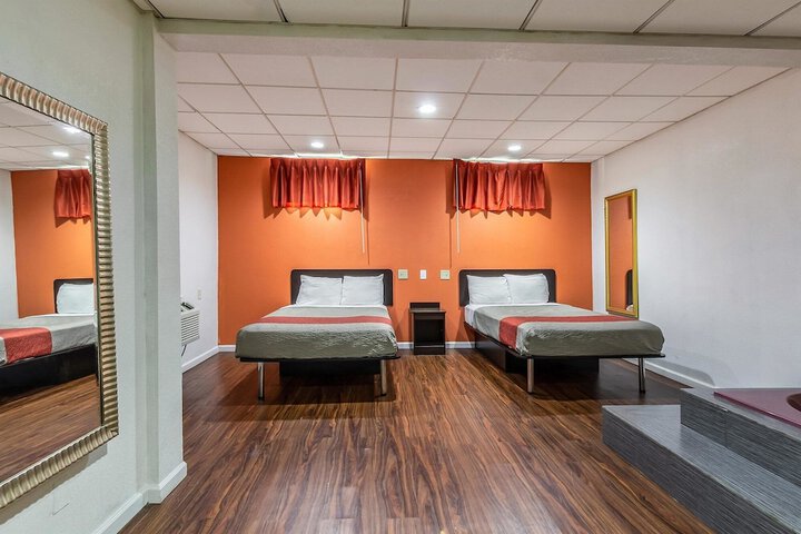 Motel 6 Elizabeth NJ - Newark Liberty Intl Airport