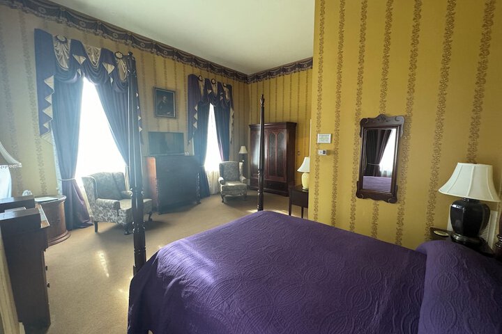 Room 101 of 142