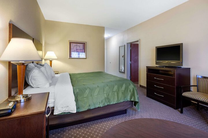 Room 8 of 39