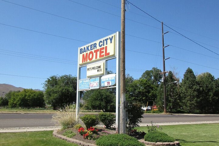 Baker City Motel & RV Park