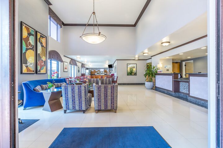 Hotel Interior 12 of 34
