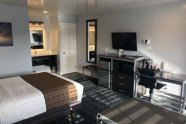 Room 21 of 34