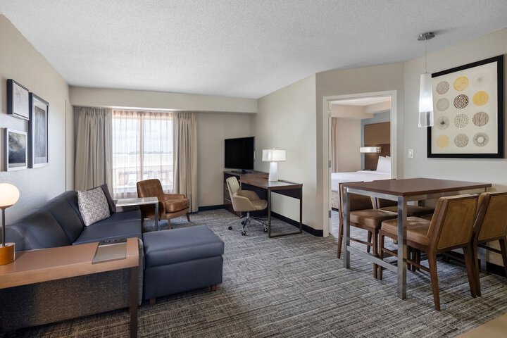 Room 12 of 32