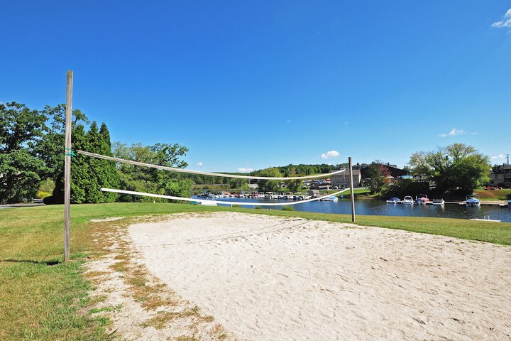 Ski Harbor 16 by Taylor Made Deep Creek