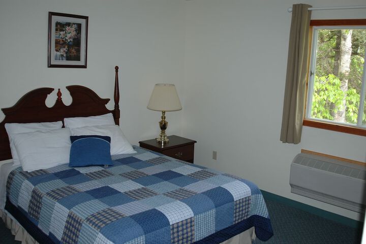 Room 26 of 99