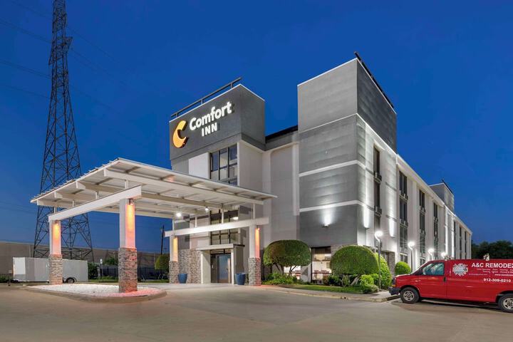 Hotel 5 of 40