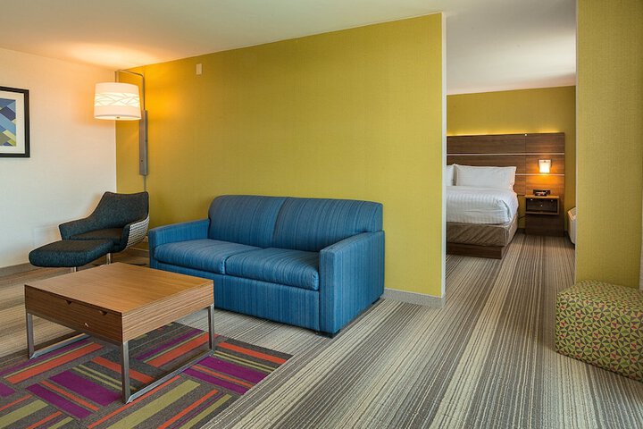 Room 22 of 35