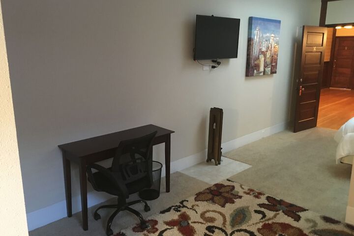 Room 11 of 37