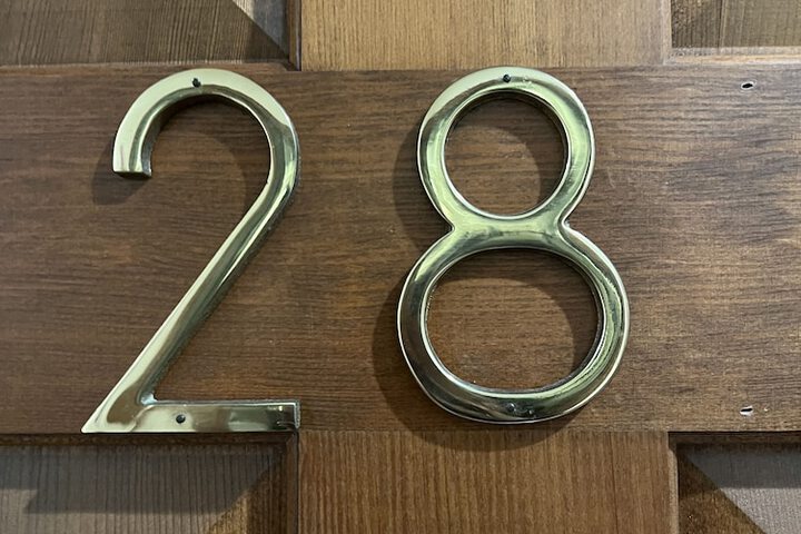 Room 27 of 74