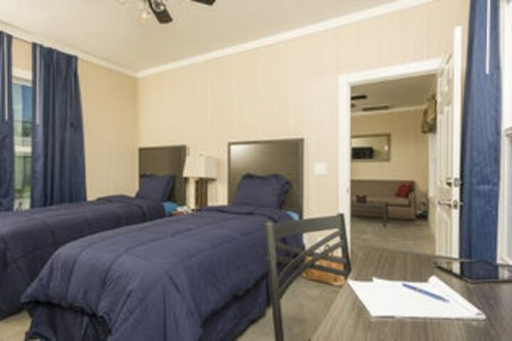 Karnes City Cottages