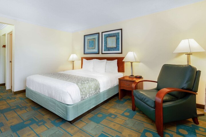 Room 21 of 29