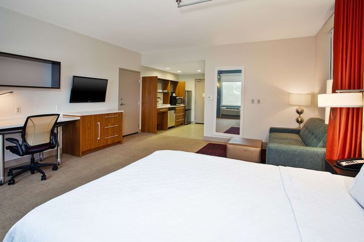 Room 20 of 33