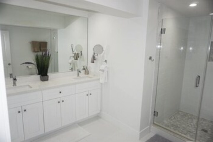 Luxe Miami Shores Home With Pool & BBQ