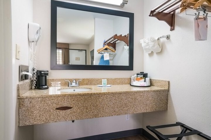 Quality Inn Greenville near University