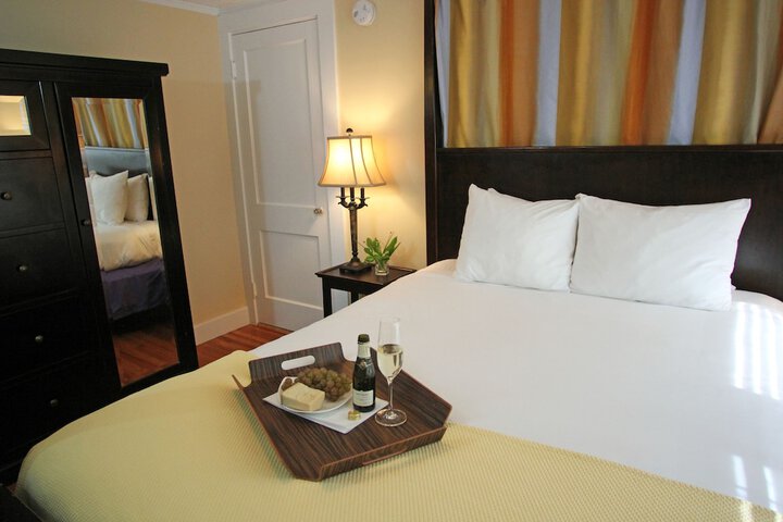 Room 43 of 69