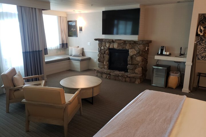 Room 37 of 178