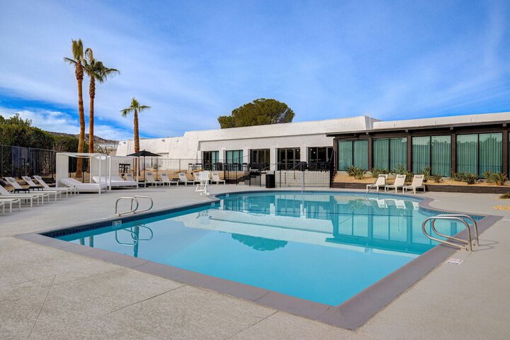 Pool 10 of 82