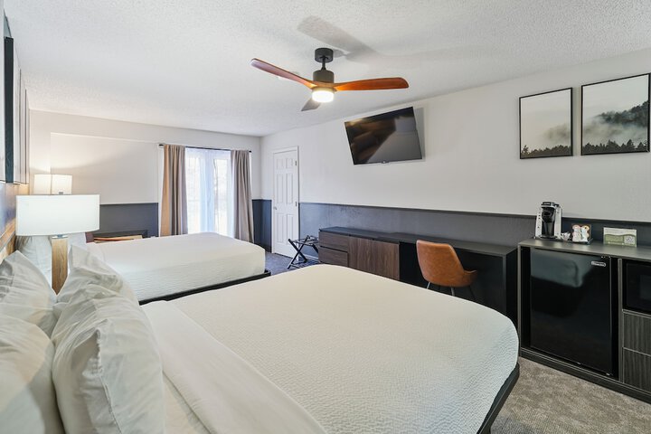 Tremont Lodge & Resort