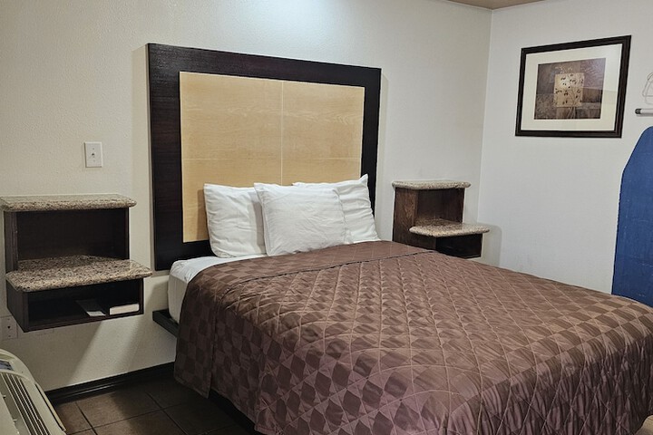 Room 20 of 20