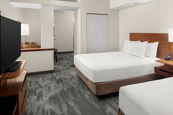 Room 19 of 42