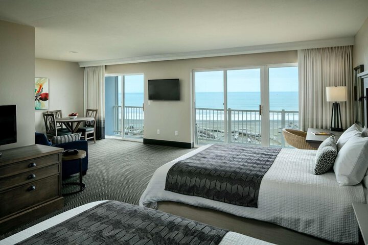 Room 30 of 46