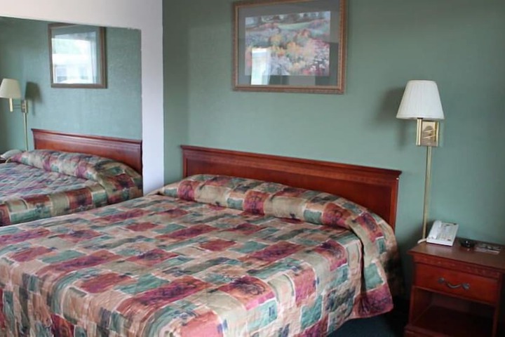 Room 27 of 42