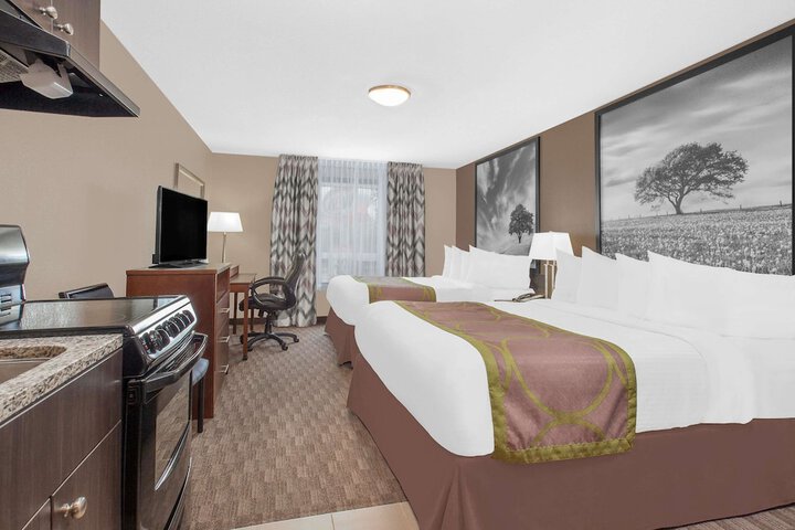 Room 4 of 17