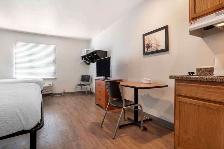 Room 15 of 28